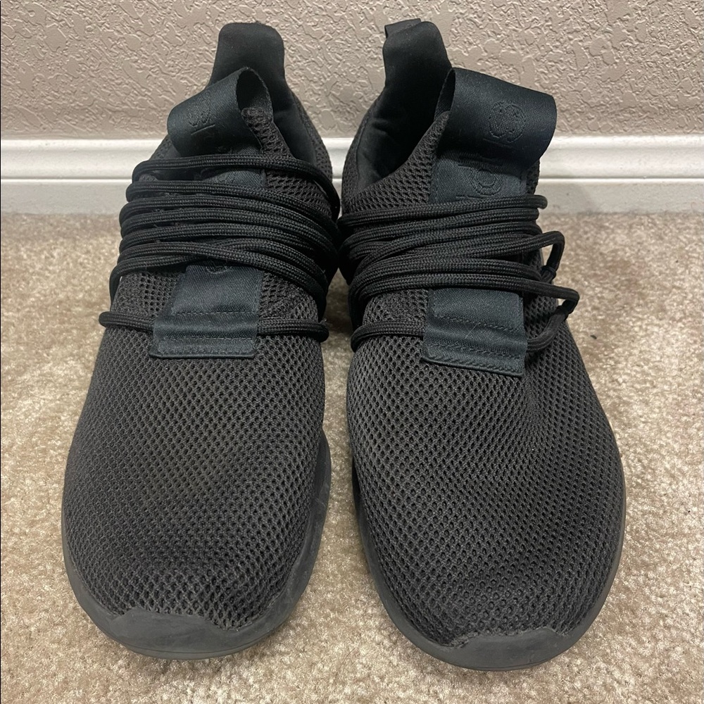 11.5 MENS Adidas